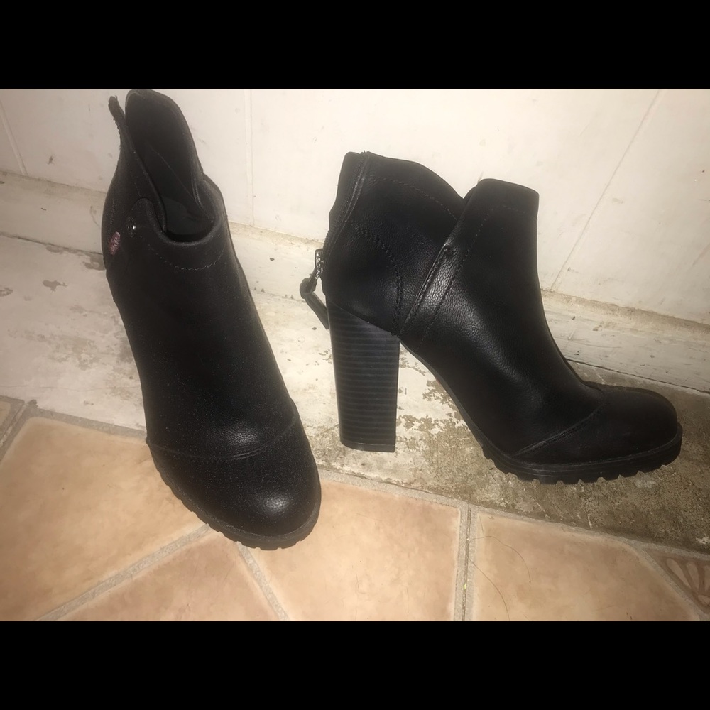 Levi’s heel booties